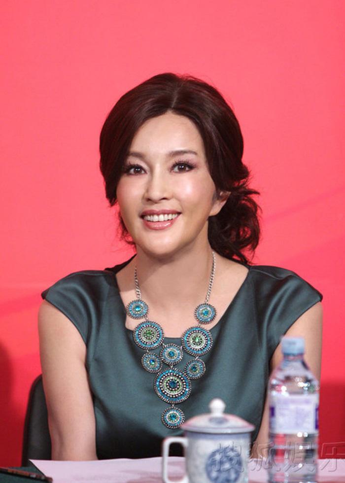 Bí quyết giữ sắc của chị em: Người càng làm việc càng trẻ, kẻ trẻ nhờ chuyện ấy!-12