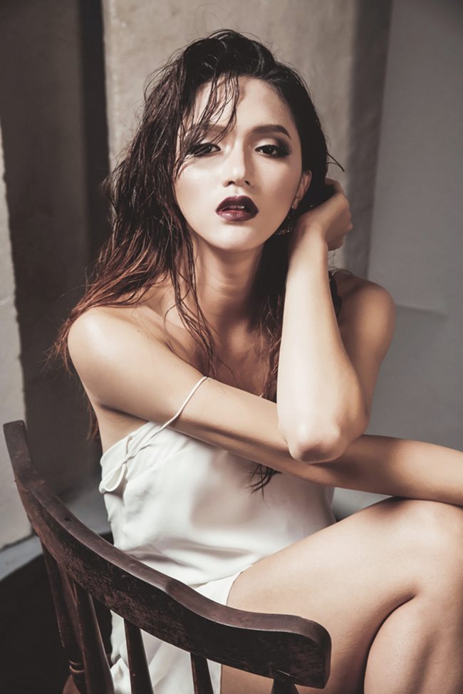 Thót tim ngắm Elly Trần, bạn gái Noo Phước Thịnh diện váy ngủ chưa chạm đã rơi-16