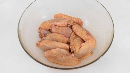 Thử ngay cánh gà sốt trứng muối ngon đốn tim mà thích miệng cực kỳ-1