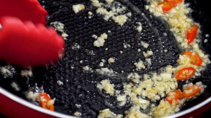 Thử ngay cánh gà sốt trứng muối ngon đốn tim mà thích miệng cực kỳ-4