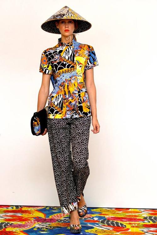 Nón lá - Từ di sản văn hoá đến cuộc đổ bộ ngoạn mục trên sàn runway quốc tế-12