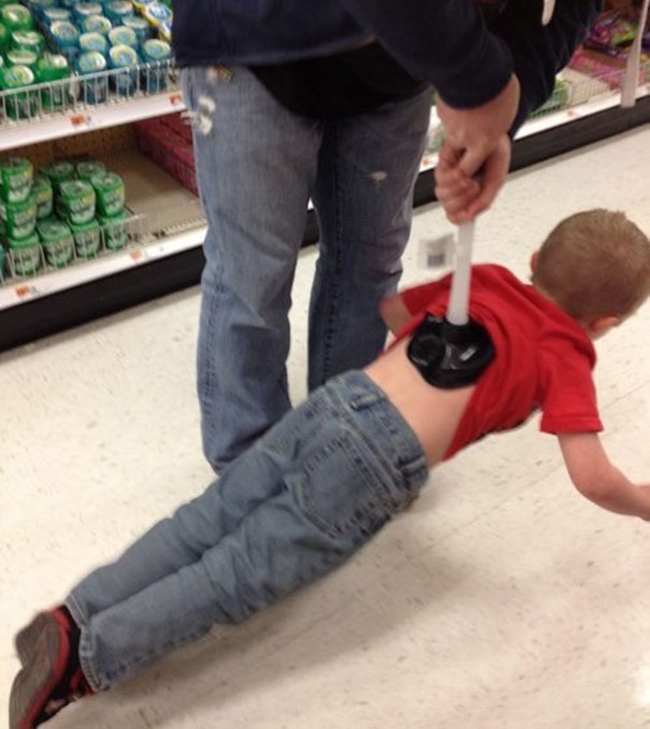 Chớ dại dột để bé ở nhà một mình với các ông bố bá đạo-14