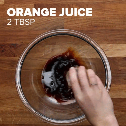 Lần sau làm thịt gà chứ cho thêm một ít nước cam, bạn sẽ có một món ngon xuất sắc-1