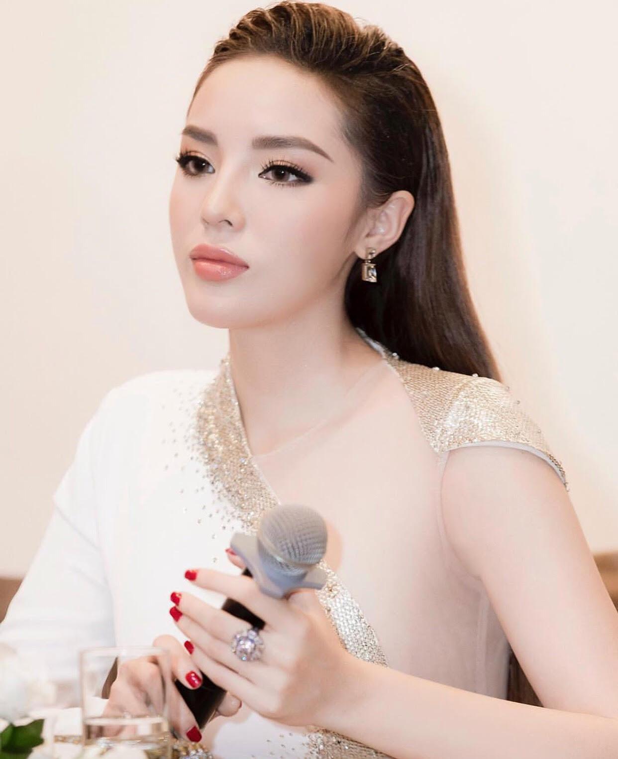 Sao Việt tô son nude: Người đỉnh cao sang trọng, kẻ chìm xuồng quê mùa-1