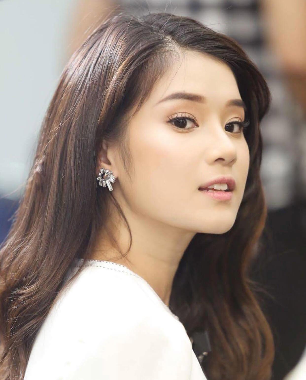 Sao Việt tô son nude: Người đỉnh cao sang trọng, kẻ chìm xuồng quê mùa-15