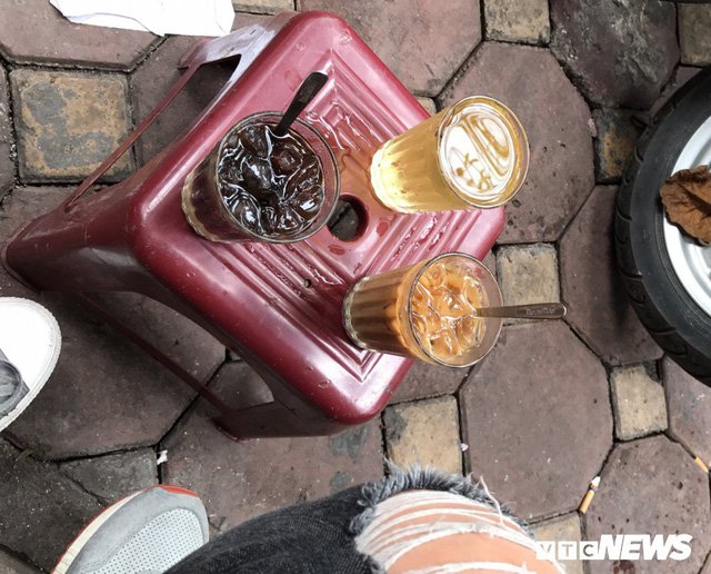 Trà đá vỉa hè: Siêu lợi nhuận, kiếm bạc triệu mỗi ngày-3