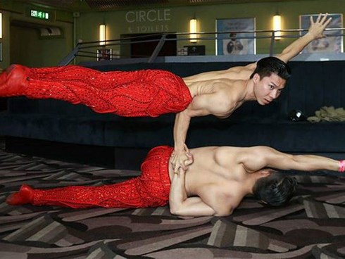 Quốc Cơ đau đớn khi Quốc Nghiệp bị thương ngay trước thềm đêm chung kết Britain's Got Talent 2018