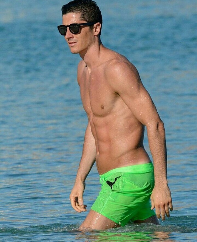 Đọ cơ bắp khủng của 3 tiền đạo đắt giá nhất World Cup 2018-16