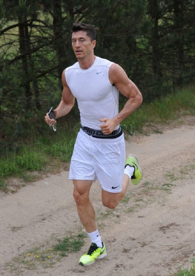 Đọ cơ bắp khủng của 3 tiền đạo đắt giá nhất World Cup 2018-17