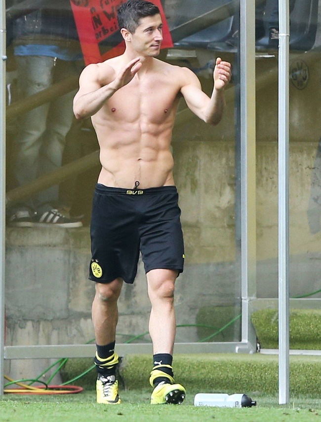 Đọ cơ bắp khủng của 3 tiền đạo đắt giá nhất World Cup 2018-13