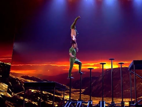 Clip: Quốc Cơ - Quốc Nghiệp thực hiện 'cú nhảy tử thần' trong đêm chung kết Britain's Got Talent