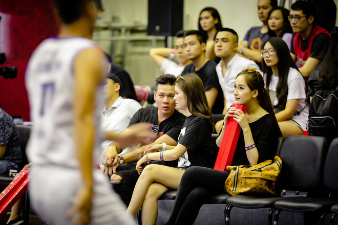 Mai Phương Thúy tái xuất với vóc dáng không thể rời mắt sau một thời gian biến mất khỏi showbiz-8