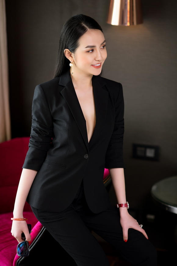 Hương Baby - bà xã Tuấn Hưng khoe vẻ đẹp mặn mà của gái 2 con-3