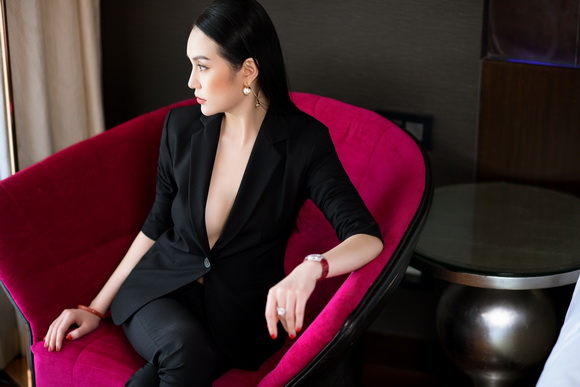 Hương Baby - bà xã Tuấn Hưng khoe vẻ đẹp mặn mà của gái 2 con-4