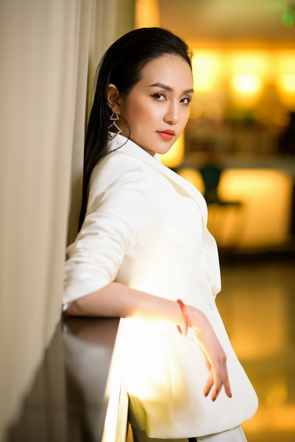 Hương Baby - bà xã Tuấn Hưng khoe vẻ đẹp mặn mà của gái 2 con-5