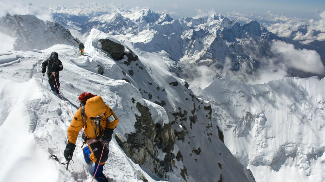 Câu chuyện của Giày Xanh - xác chết nổi tiếng nhất trên đỉnh Everest, cột mốc chỉ đường cho dân leo núi-1
