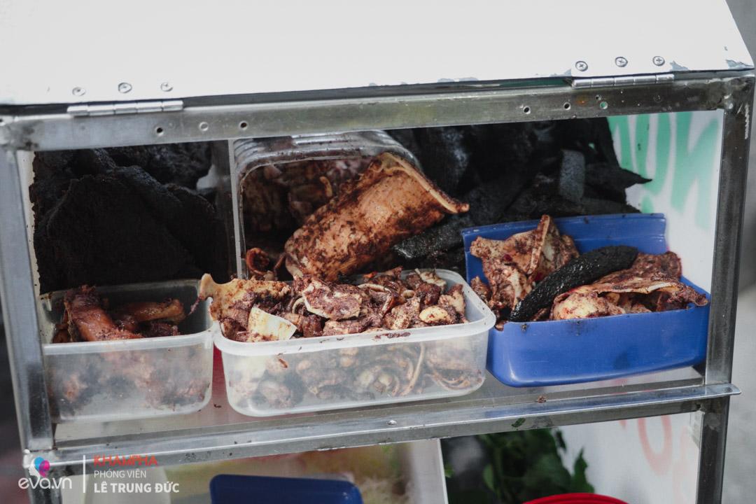 Xe nộm bò khô gần 40 năm không một tiếng rao, kiếm 4 triệu mỗi ngày của giáo sư” HN-14