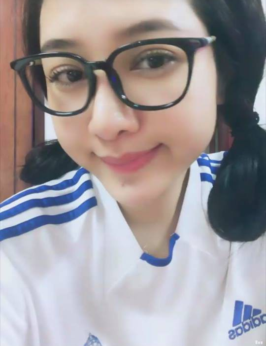 Chi 200 triệu nâng ngực, nâng mũi, sửa mặt, nhan sắc chị gái 33 tuổi khiến các em 20 phải chạy dài-2