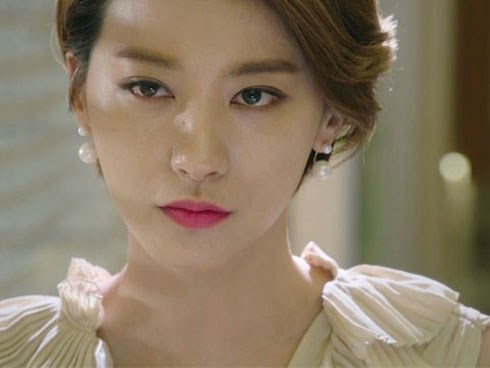 Mẹ chồng chê con dâu không biết kiếm tiền mà xài tiền như đại gia, tôi đã đáp lại như này đây