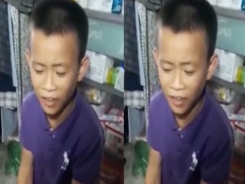 Cậu bé hát 