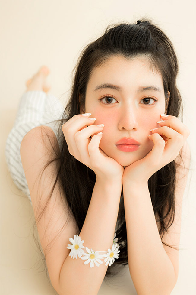Nữ thần 22 tuổi của nước Nhật xinh hiền nhưng tiềm ẩn sự bốc lửa, bất cần-12