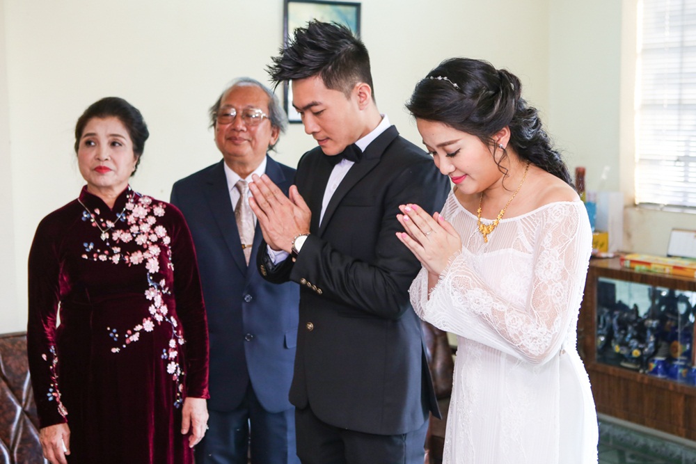 Màn cầu hôn lãng mạn của Quốc Cơ và nữ MC nổi tiếng bất ngờ lan truyền khắp MXH-4