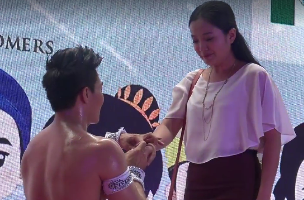 Màn cầu hôn lãng mạn của Quốc Cơ và nữ MC nổi tiếng bất ngờ lan truyền khắp MXH-3