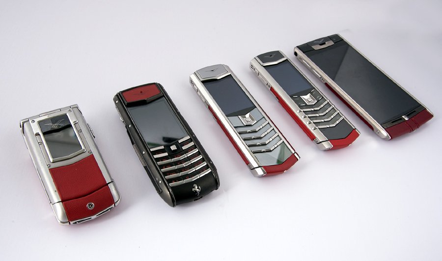 Hiếm có Việt Nam: Tay chơi sưu tập bộ điện thoại Vertu chục tỷ-3