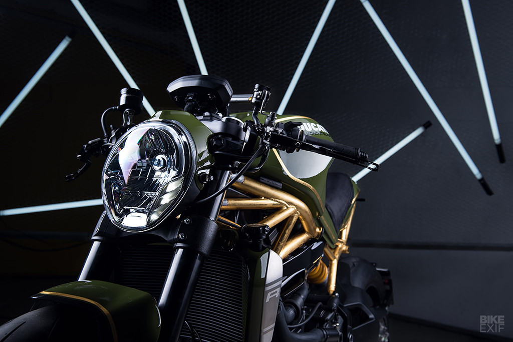 Ducati Monster 1200 R bóng bẩy với khung xe dát vàng-5