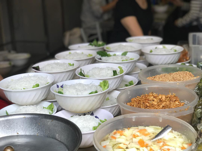 7 món trộn hoàn hảo để đổi bữa cho những ngày hè nóng đến mức nghĩ đến ăn cũng mệt-14