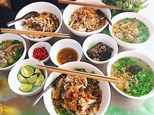 7 món trộn hoàn hảo để đổi bữa cho những ngày hè nóng đến mức