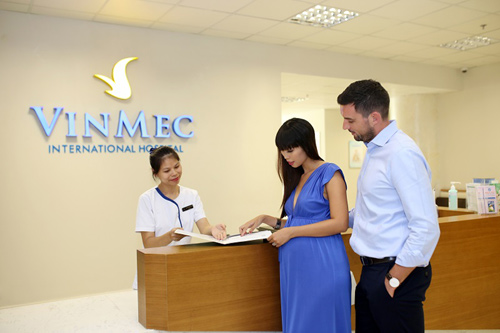 Siêu mẫu Hà Anh sẽ sinh con đầu lòng ở Vinmec-2