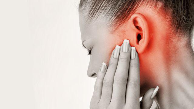 Cô gái 20 tuổi bị điếc đột ngột chỉ vì thường xuyên đeo thứ này khi ngủ-3