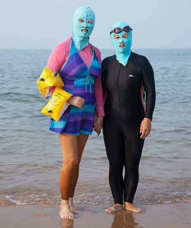 Sốc với hình ảnh gái ngoan đoan chính đi biển-5