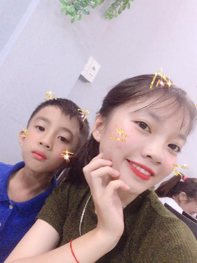 9X Nghệ An thường bị nhầm là mẹ trẻ khi đi với em ruột kém 18 tuổi-8