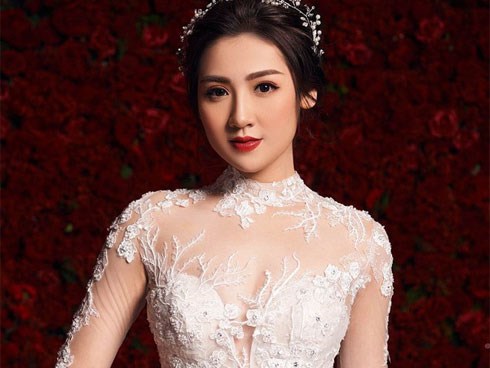 Á hậu Tú Anh sẽ lên xe hoa về nhà chồng vào ngày 21/7, danh tính chú rể không thể ngờ tới?