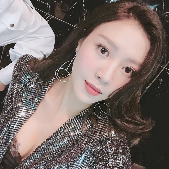 Hot girl Nóng cùng World Cup thay đổi ngoạn mục sau 4 năm-19