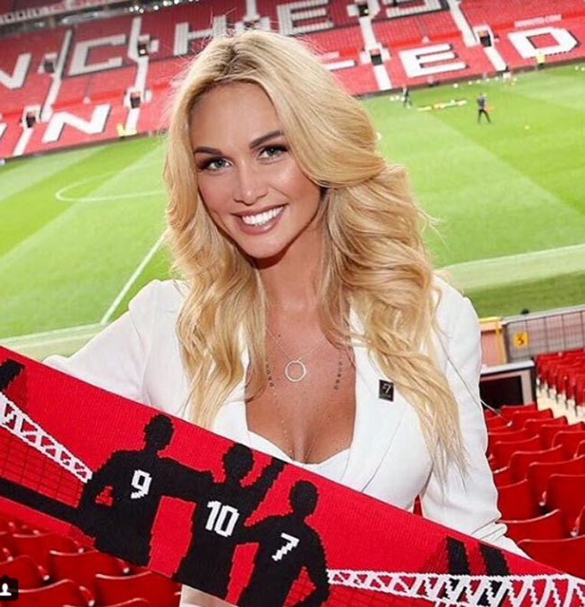 Hoa hậu Nga được ca ngợi là đại sứ World Cup đẹp và quyến rũ nhất lịch sử-16