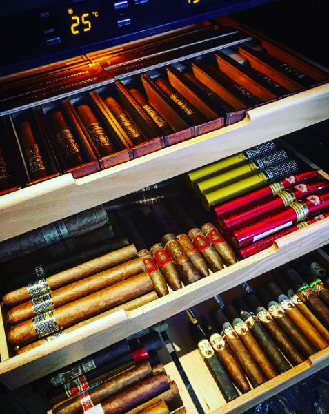 Trước đám cưới, nhìn lại dàn người tình từ công khai đến tin đồn của Tú Anh: Toàn nam nhân điển trai lại gia thế cực khủng-23