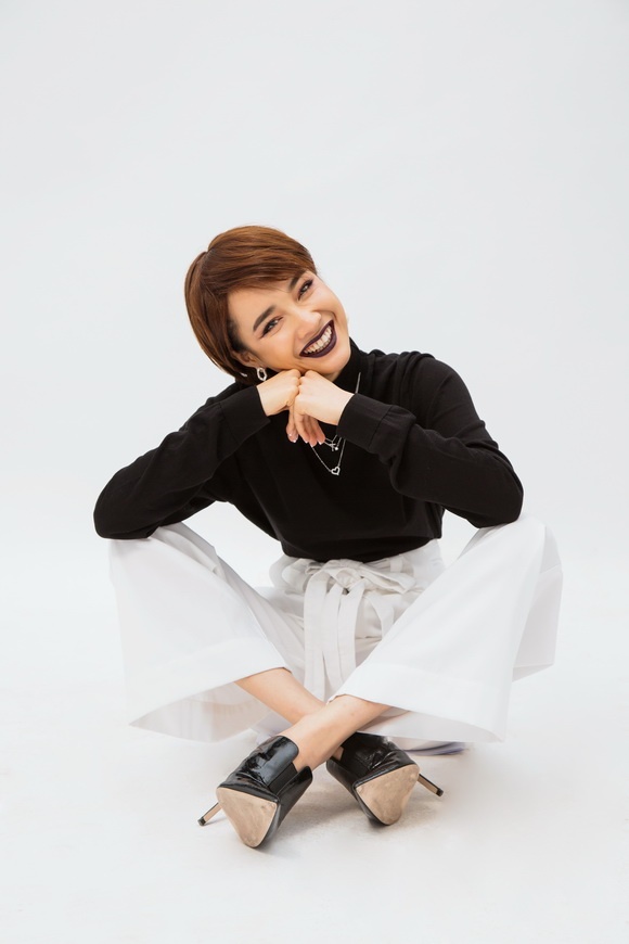 Nhã Phương hoàn toàn lột xác trong bộ ảnh mới đậm chất nữ quyền-11