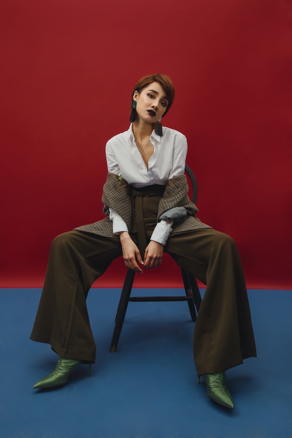 Nhã Phương hoàn toàn lột xác trong bộ ảnh mới đậm chất nữ quyền-3