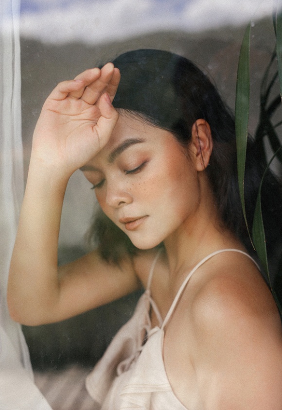 Phạm Quỳnh Anh đẹp tinh khôi, hội ngộ người tình Cao Lâm Viên sau 8 năm-5