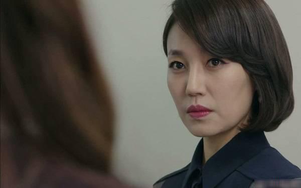 Khốn khổ vì giặc bên Ngô, nào ngờ nhờ 1 bức ảnh mà thoát được bà chị chồng ghê gớm-2