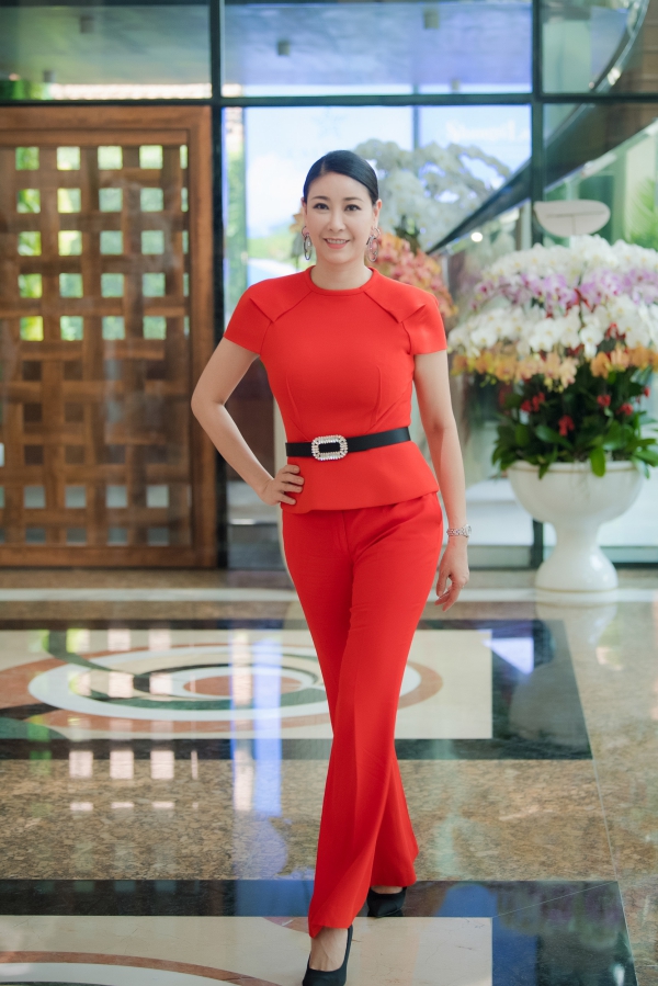 Ngây ngất với vẻ đẹp nữ thần của HH Đỗ Mỹ Linh đi chấm thi hoa hậu-9