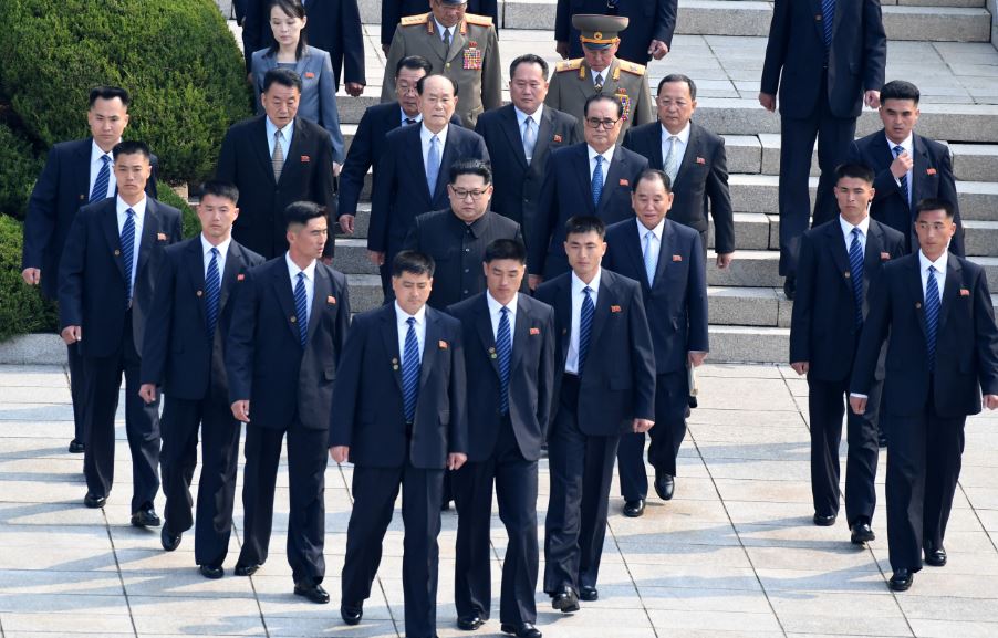 Lộ những thông tin không ngờ về dàn vệ sĩ bí ẩn của Chủ tịch Kim Jong Un-1