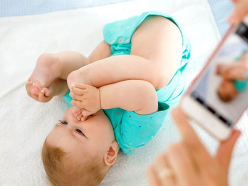 Những triệu chứng cảnh báo nguy cơ bệnh về mắt nguy hiểm-2