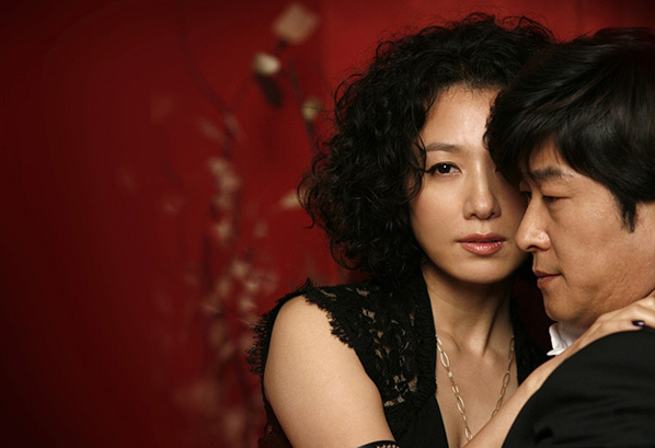 Chuyện lệch pha khi ông sung bà mãn-1