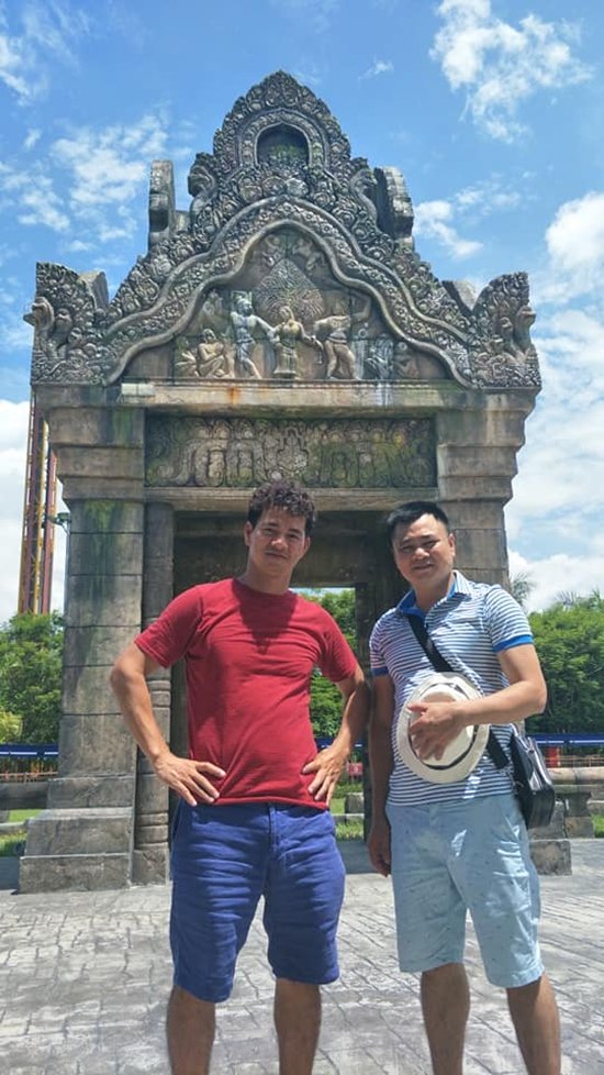 Siêu mẫu Minh Tú mặc bikini khoe body nóng bỏng-4