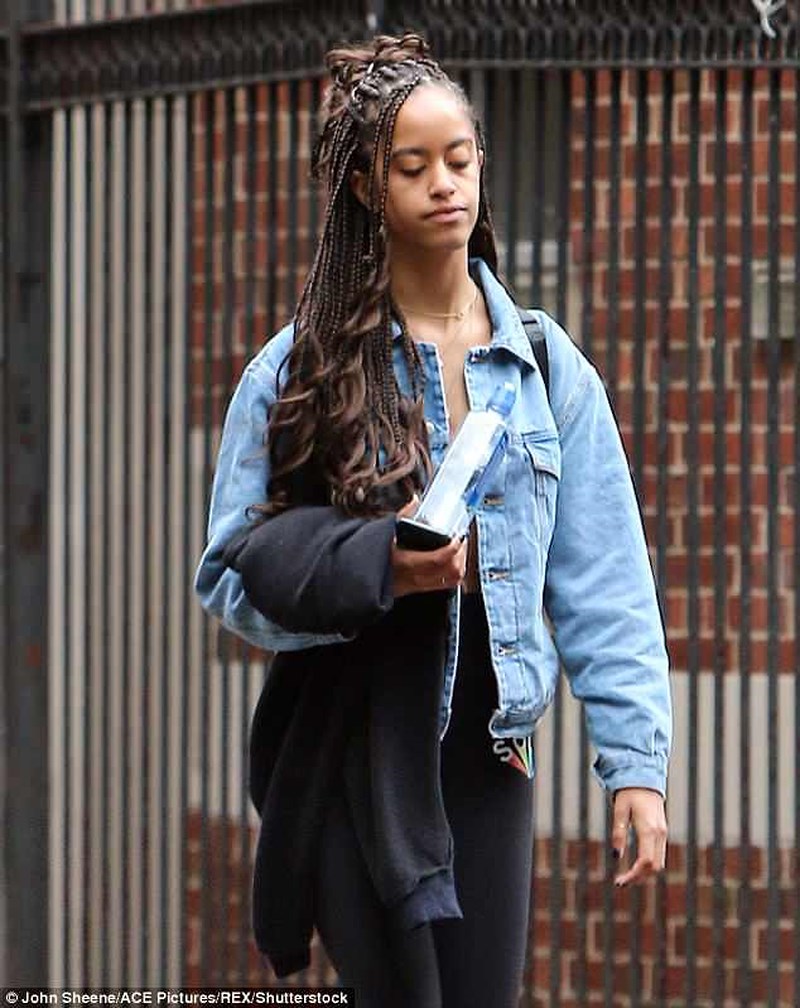 Con gái ông Obama gây sốc với diện mạo mới-1