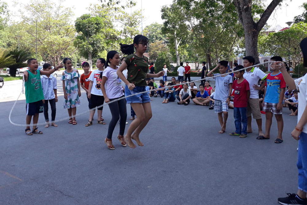 Hào hứng trở về tuổi thơ của bố mẹ-3